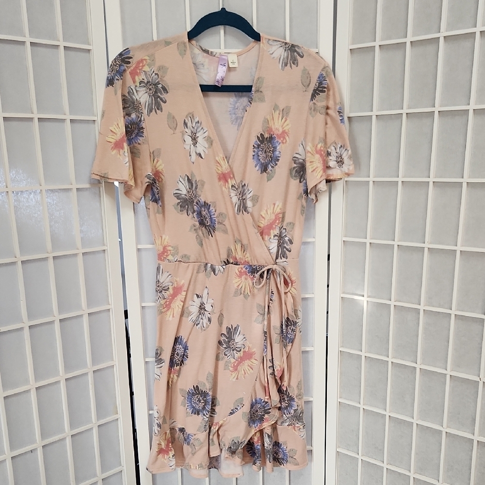 Alya Nude Pink Short Sleeve Floral Wrap Dress